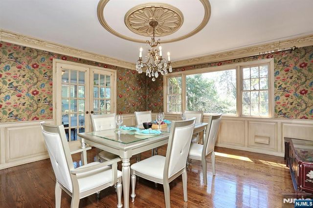 328 Ridgewood Avenue, Ridgewood, NJ 07450