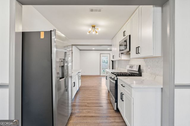 1525 Paces Ferry North Drive SE, Smyrna, GA 30080