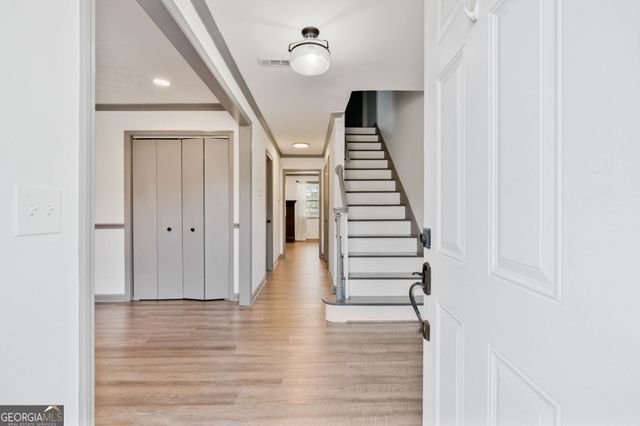 1525 Paces Ferry North Drive SE, Smyrna, GA 30080