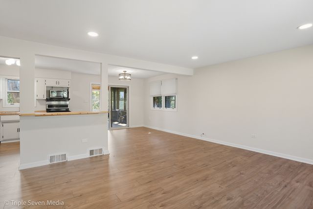 11307 German Church Road, Willow Springs, IL 60480