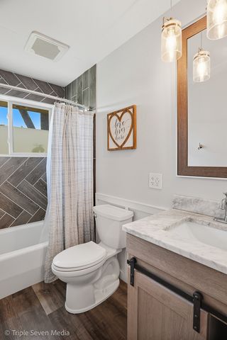 11307 German Church Road, Willow Springs, IL 60480