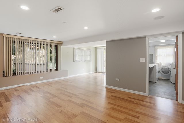 11307 German Church Road, Willow Springs, IL 60480