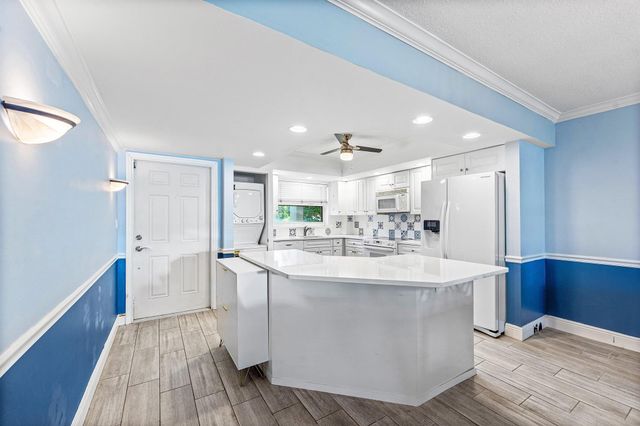 3031 NE 51st Street 106w, Fort Lauderdale, FL 33308