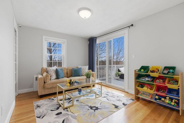 20 Hilltop Ter, Woburn, MA 01801