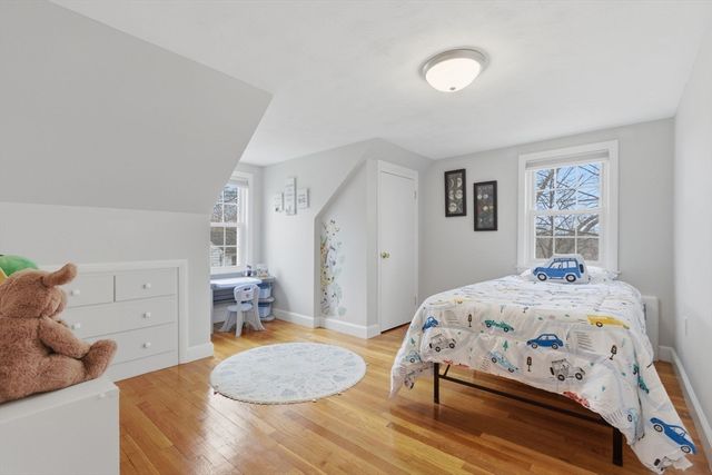 20 Hilltop Ter, Woburn, MA 01801