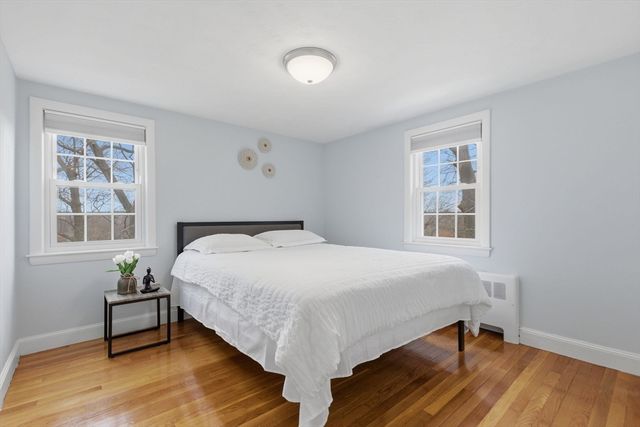 20 Hilltop Ter, Woburn, MA 01801