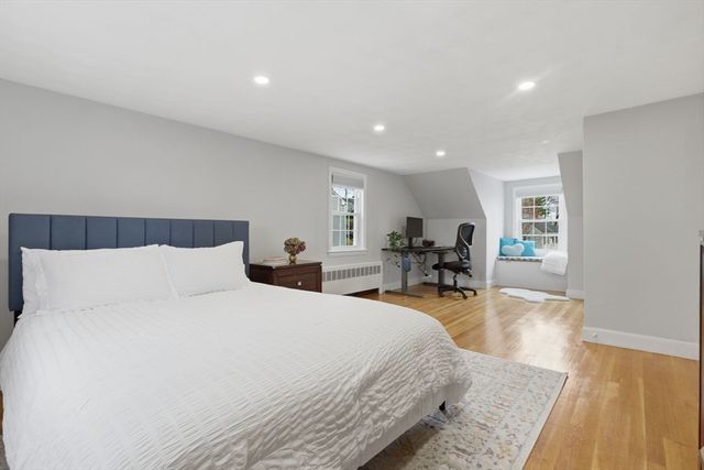 20 Hilltop Ter, Woburn, MA 01801