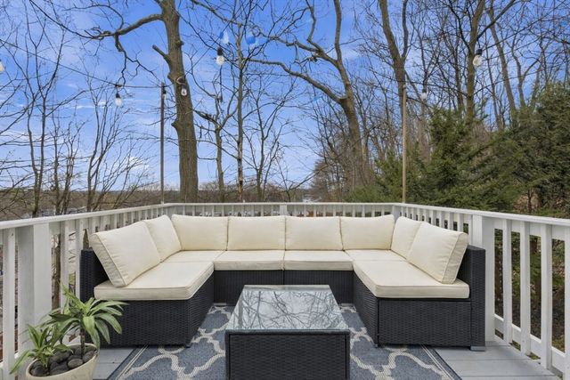 20 Hilltop Ter, Woburn, MA 01801