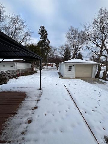 4209 Vassar Street, Dearborn Heights, MI 48125