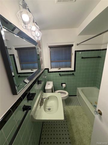 4209 Vassar Street, Dearborn Heights, MI 48125