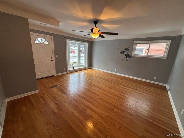 4209 Vassar Street, Dearborn Heights, MI 48125