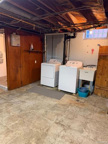 4209 Vassar Street, Dearborn Heights, MI 48125