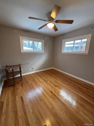 4209 Vassar Street, Dearborn Heights, MI 48125