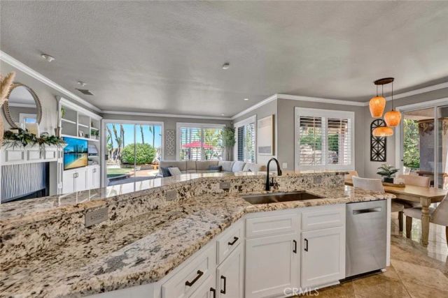 1981 Olympia Fields, Corona, CA 92883