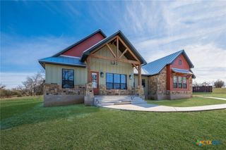 56 Powder Ridge, Luling, TX 78648