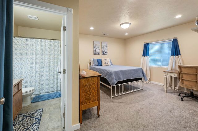 4031 S Bates Rd, Spokane Valley, WA 99206