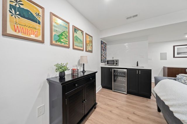 33 Skyhawk Cir, Weymouth, MA 02190