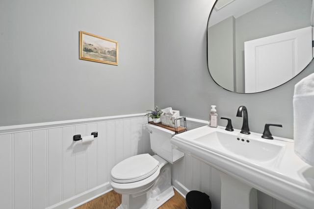 33 Skyhawk Cir, Weymouth, MA 02190