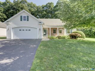 29 Cheney Lane, Manchester, CT 06040