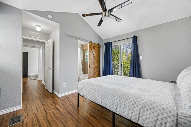 1802 N Prairie Avenue, Dallas, TX 75204