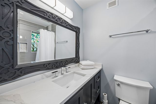 1802 N Prairie Avenue, Dallas, TX 75204