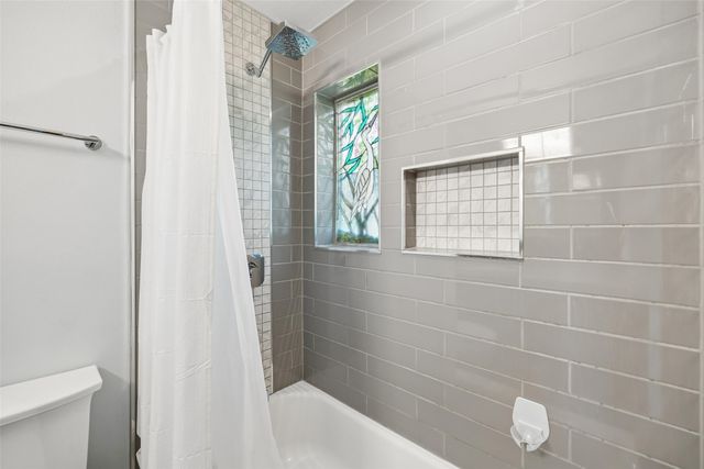 1802 N Prairie Avenue, Dallas, TX 75204