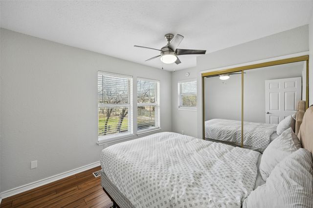 1802 N Prairie Avenue, Dallas, TX 75204