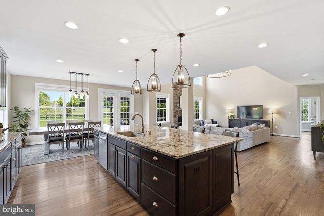 38640 WOODSAGE CT, Waterford, VA 20197