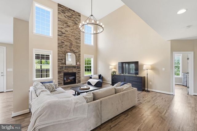 38640 WOODSAGE CT, Waterford, VA 20197