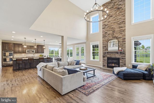 38640 WOODSAGE CT, Waterford, VA 20197