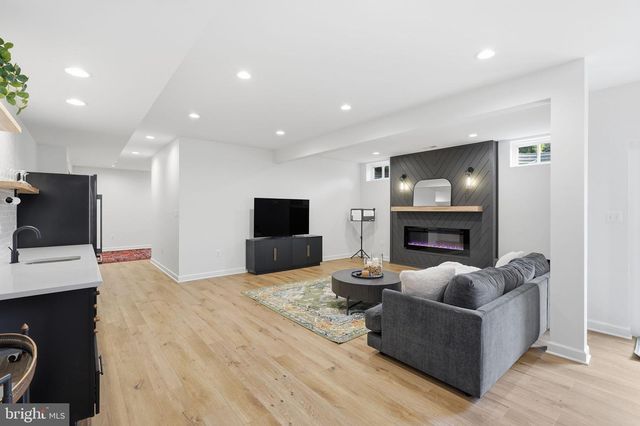 38640 WOODSAGE CT, Waterford, VA 20197