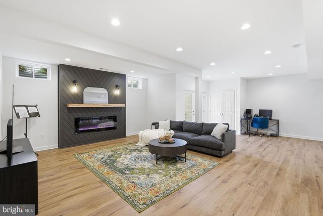 38640 WOODSAGE CT, Waterford, VA 20197