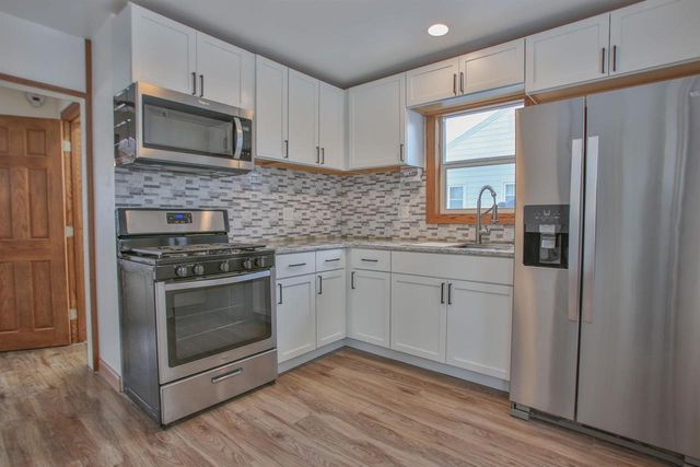 424 N 8TH AVENUE, Wausau, WI 54401