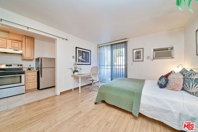 425 S Kenmore Avenue 104, Los Angeles, CA 90020