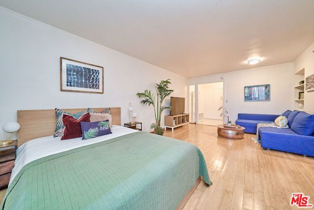 425 S Kenmore Avenue 104, Los Angeles, CA 90020