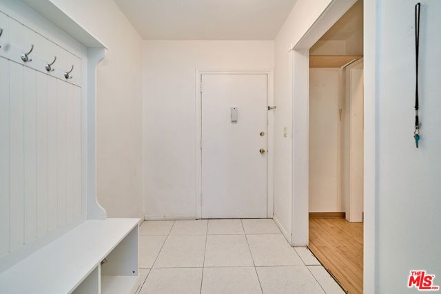 425 S Kenmore Avenue 104, Los Angeles, CA 90020