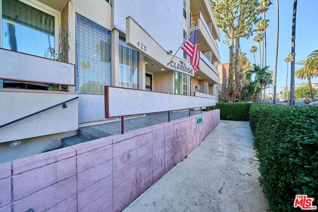 425 S Kenmore Avenue 104, Los Angeles, CA 90020