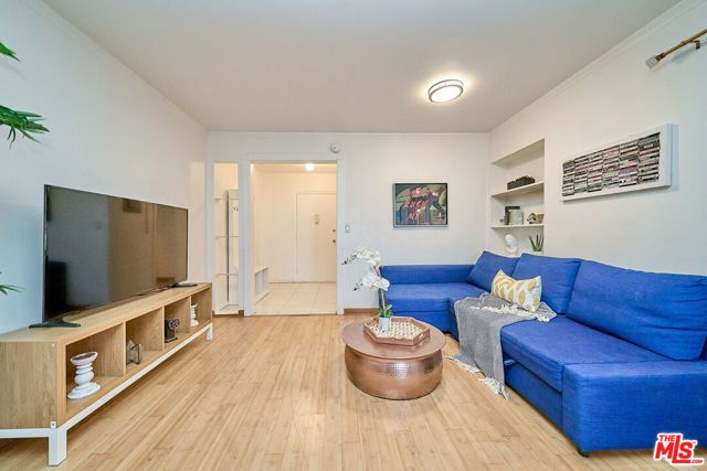 425 S Kenmore Avenue 104, Los Angeles, CA 90020