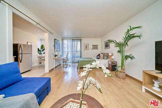 425 S Kenmore Avenue 104, Los Angeles, CA 90020