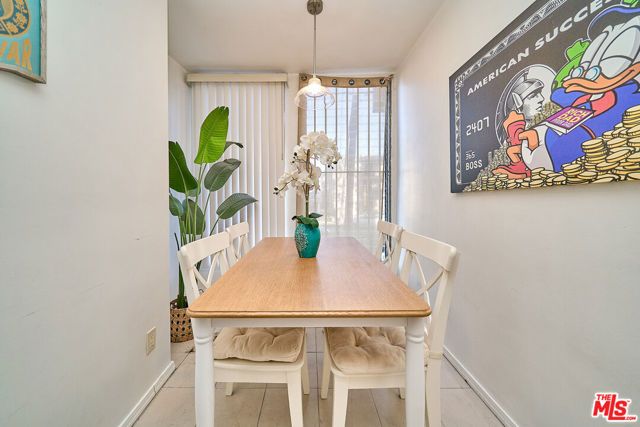 425 S Kenmore Avenue 104, Los Angeles, CA 90020