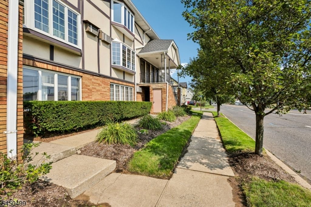 33 Henry Pl B2, Hackensack City, NJ 07601 — photo 3