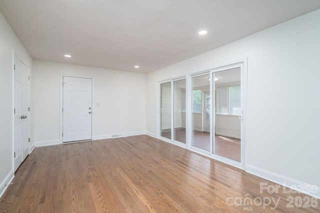 2020 Helen Drive, Gastonia, NC 28054