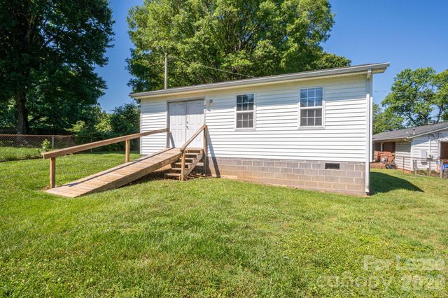 2020 Helen Drive, Gastonia, NC 28054