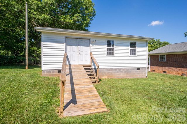 2020 Helen Drive, Gastonia, NC 28054