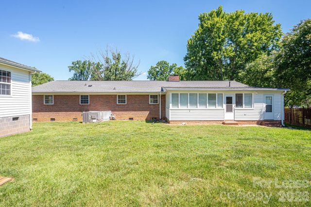 2020 Helen Drive, Gastonia, NC 28054