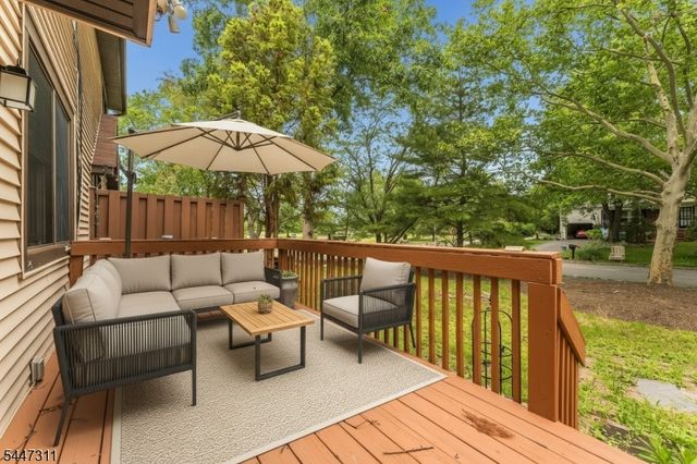 3 Chelsea Cir, Raritan Twp., NJ 08822
