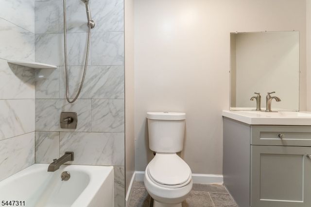 3 Chelsea Cir, Raritan Twp., NJ 08822