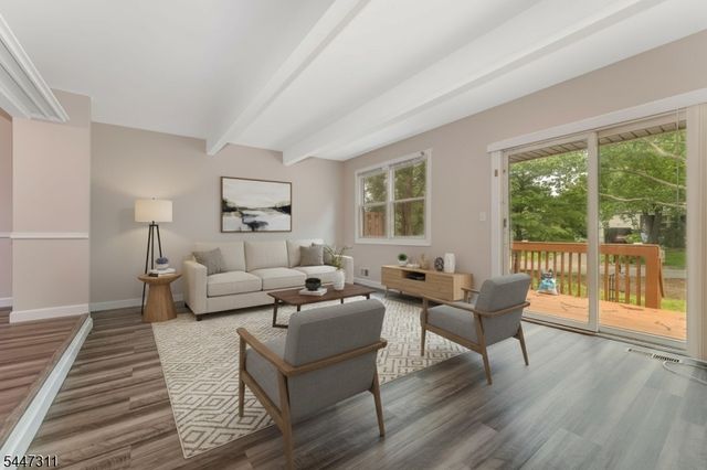 3 Chelsea Cir, Raritan Twp., NJ 08822
