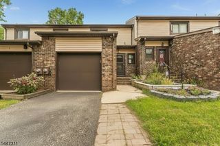 3 Chelsea Cir, Raritan Twp., NJ 08822