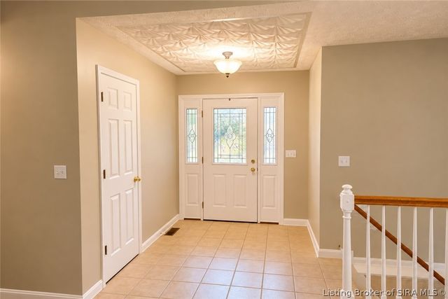 131 Meadow Drive, Sellersburg, IN 47172